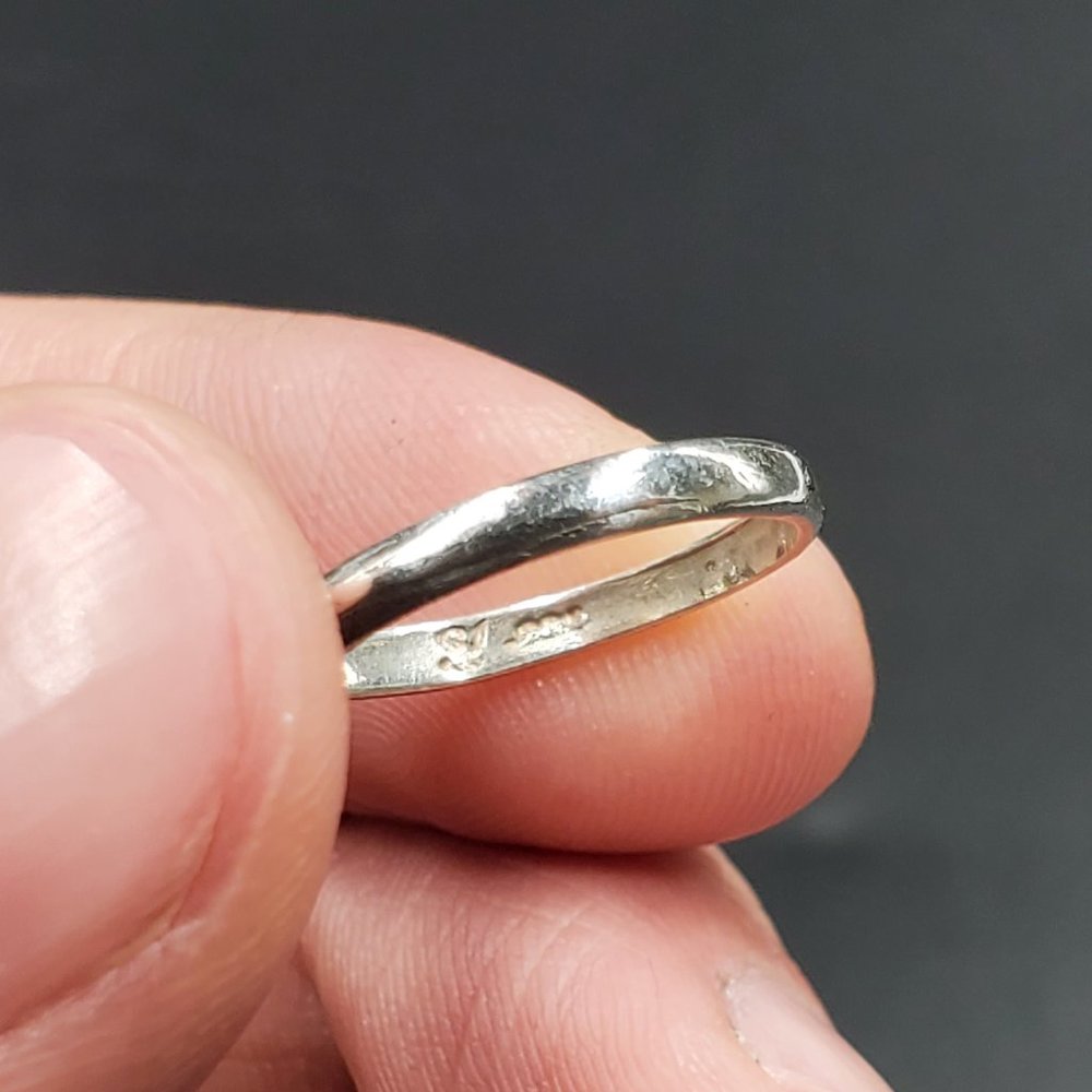 Size 6 Sterling Silver Double Dolphin Band Ring - Picture 2 of 5